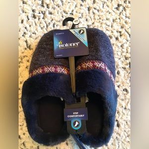 NWT Isotoner Slippers